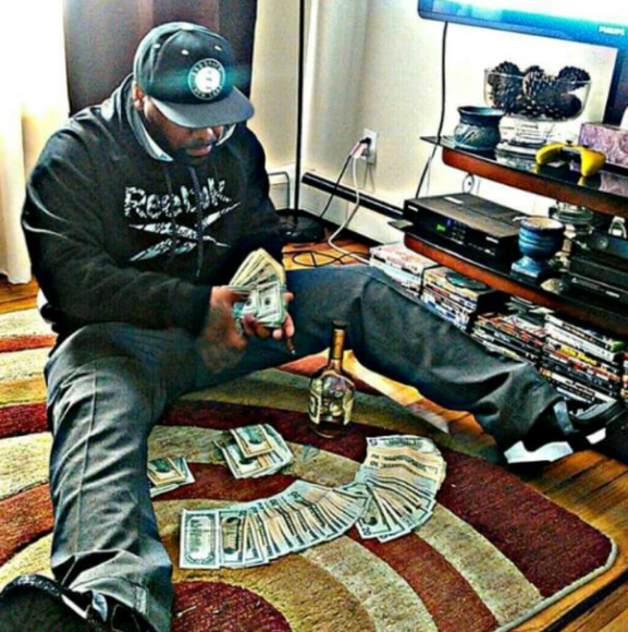 Meet your Posher, Peter - Picture 2 of 2